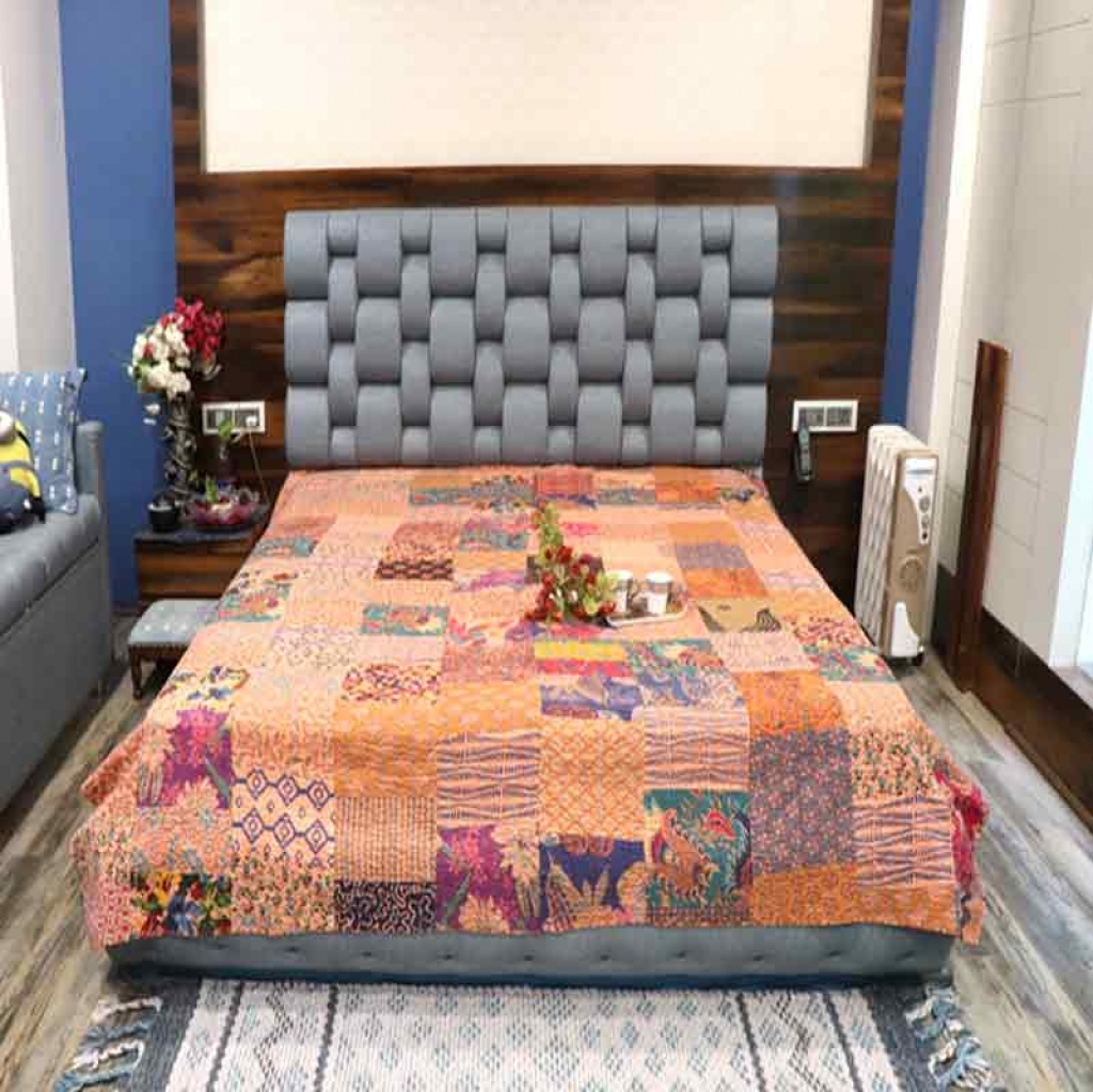 COTTON SCREEN PATCH PRINT KANTHA BED COVER FOR ALL-SEASON