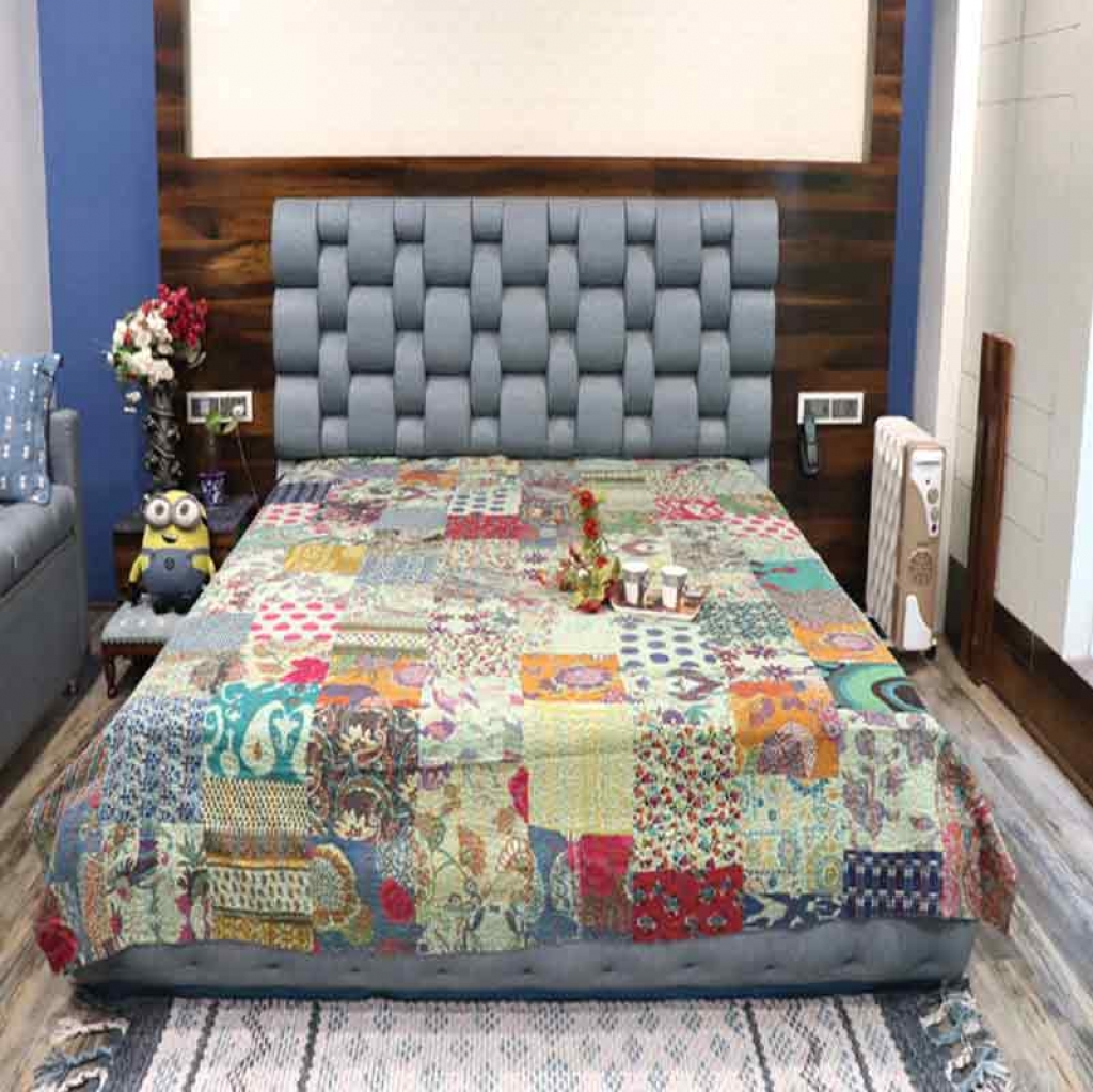 COTTON SCREEN PATCH PRINT KANTHA BED COVER FOR ALL-SEASON